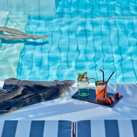 Mr And Mrs White Paros 호텔 4*