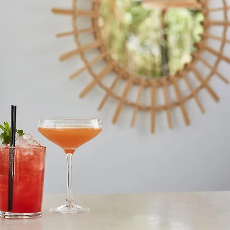 Mr And Mrs White Paros 나오우사