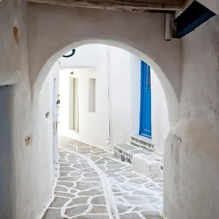 Mr And Mrs White Paros 4* Naousa