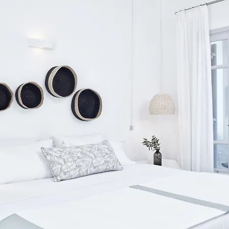 Mr And Mrs White Paros