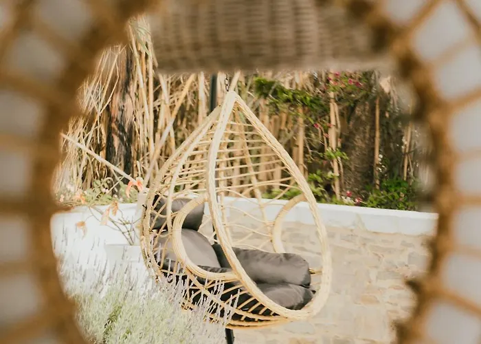 Mr And Mrs White Paros Naousa