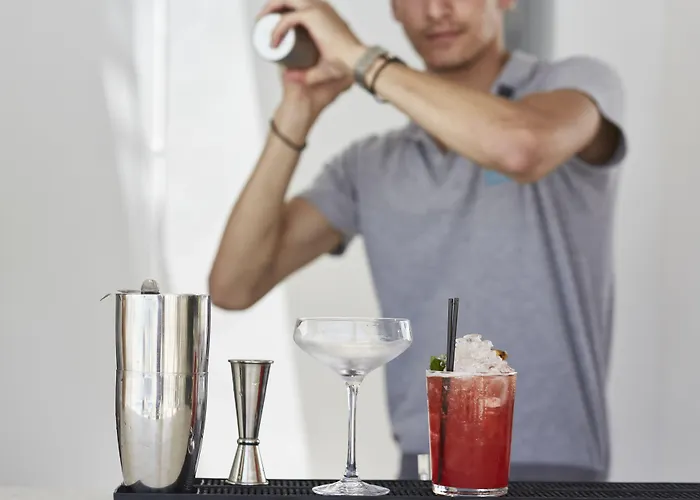 Mr And Mrs White Paros Hotel 4*