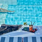 Mr And Mrs White Paros Hotell 4*