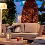 Mr And Mrs White Paros Отель Науса