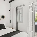 Hotel Mr And Mrs White Paros