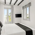 Mr And Mrs White Paros Hotel