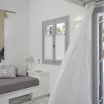 Mr And Mrs White Paros Hotel 4*