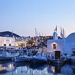 Mr And Mrs White Paros 4* Naousa