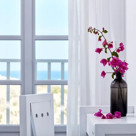 Mr And Mrs White Paros Отель 4*