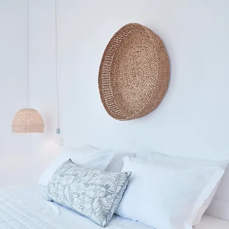 Mr And Mrs White Paros 4*