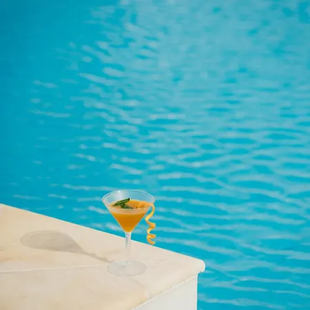 Mr And Mrs White Paros 4* נאוסה