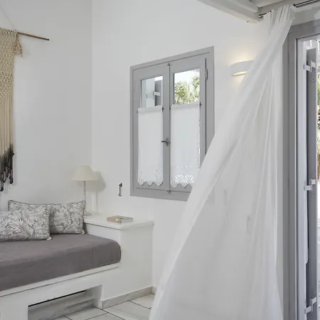 Mr And Mrs White Paros מלון 4*
