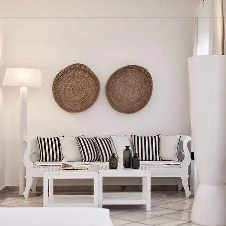 Mr And Mrs White Paros