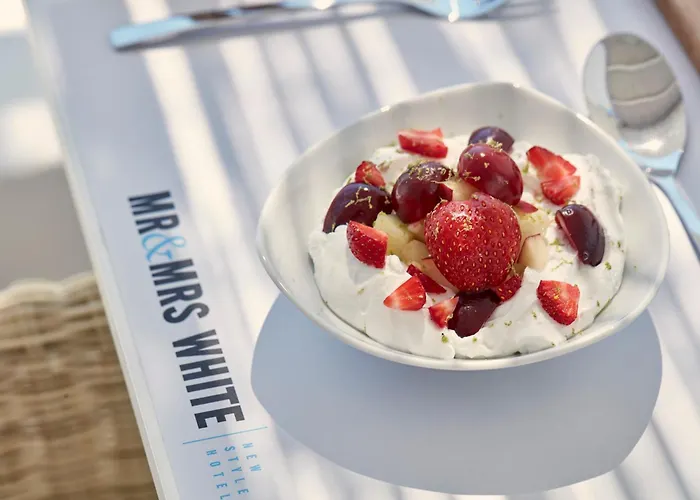 Mr And Mrs White Paros