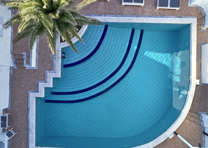 Mr And Mrs White Paros Hotel